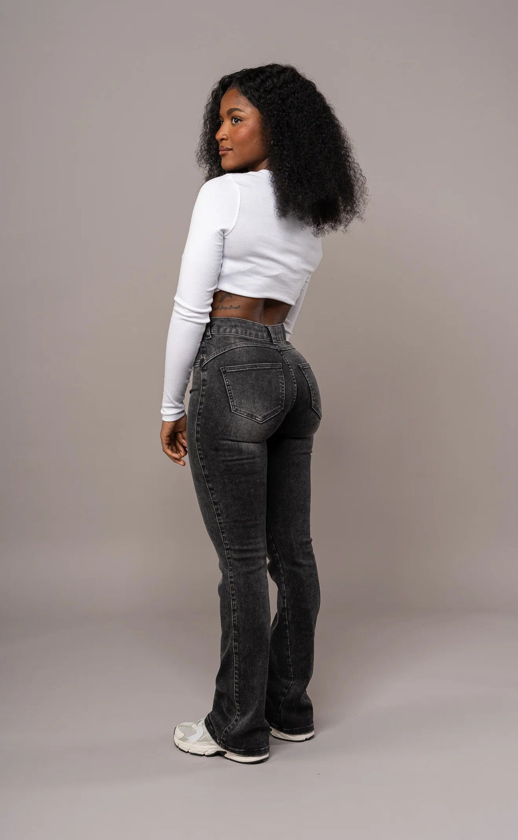 Flared Mid - Heavy Washed Black