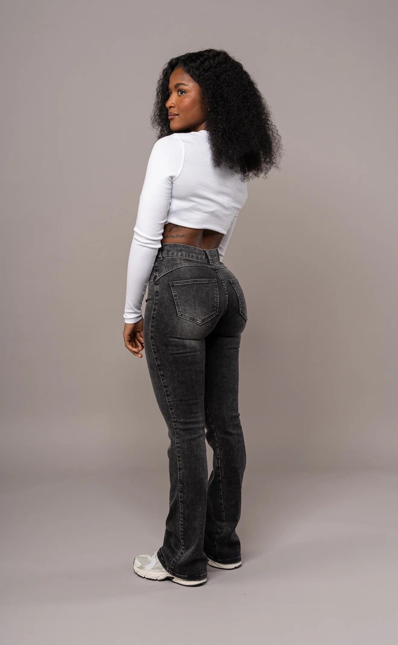 Flared Mid - Heavy Washed Black